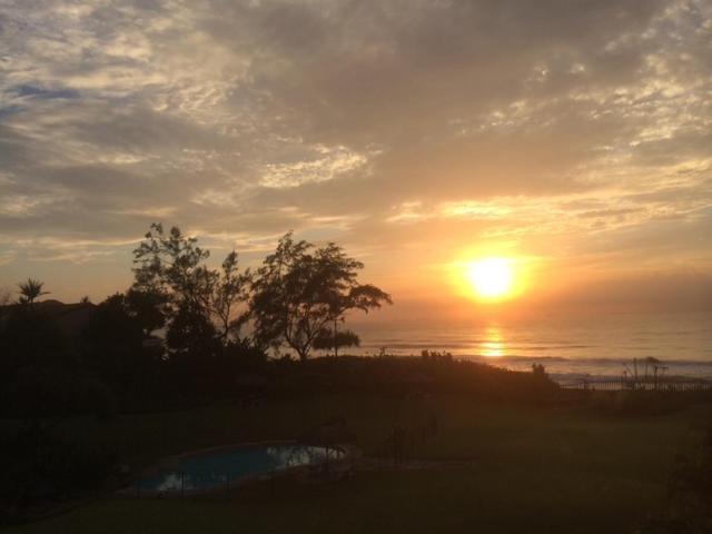 Kyalanga Beachfront Apartment Durban Exterior photo